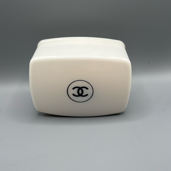 CHANEL SOAP - Picture 4 of 7